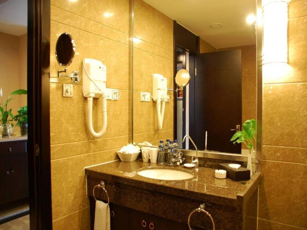 Hotel Yitel à Shanghai Chambre photo